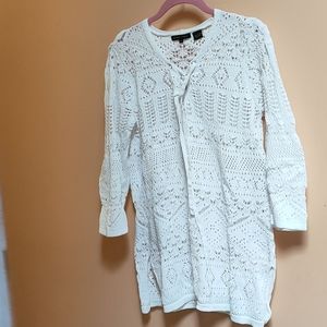 Woman's eyelet shirt white